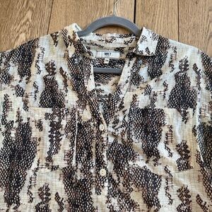 Woman’s linen mini dress with pockets animal print